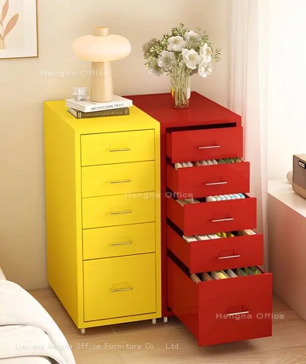 the two mobile pedestal in yellow and in red