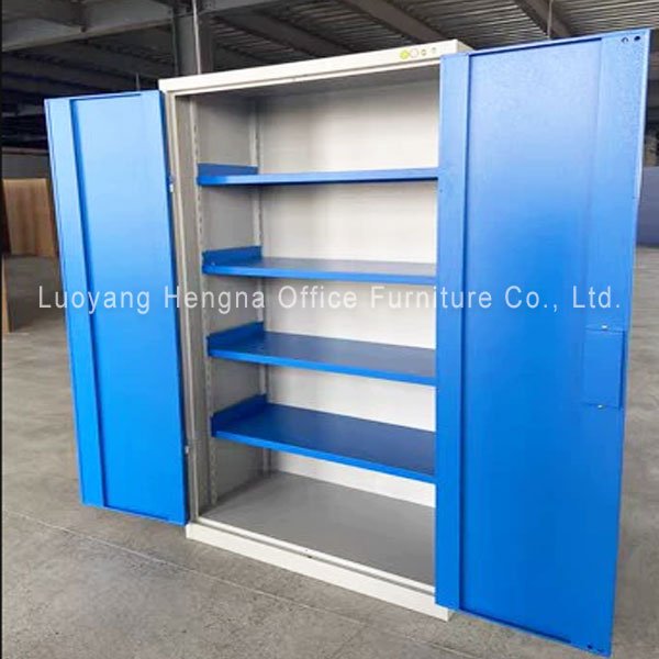 Heavy Duty Tool Cabinet for Auto Shop: Why Rust-Resistant Steel Still Beats Painted Metal 2 1800×1000×500mm tool cabinet in auto service bay with 3 lockable drawers
